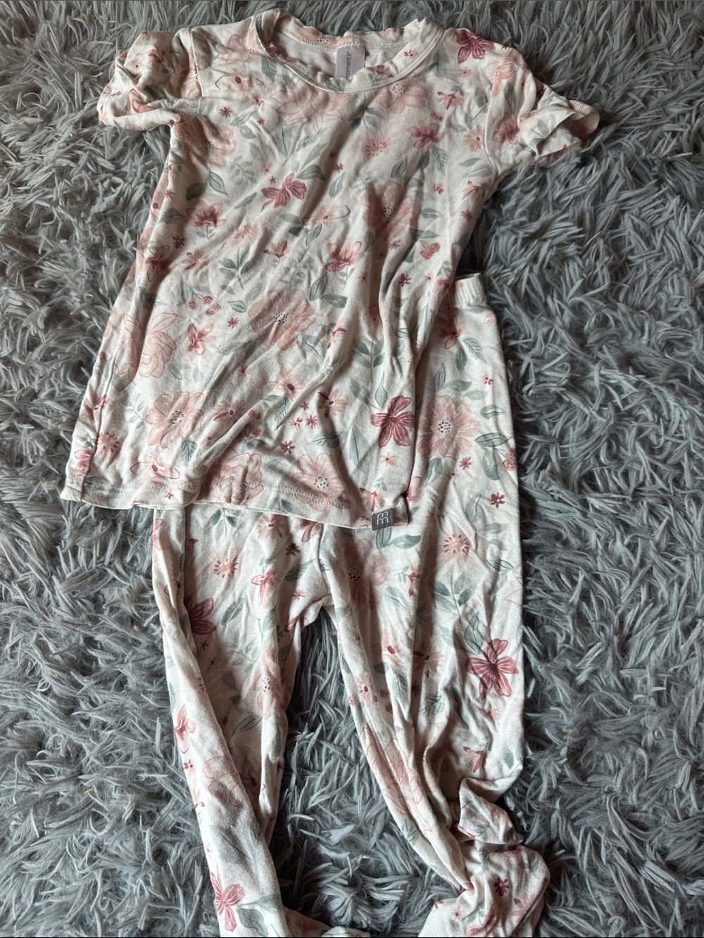 Girls' Floral Short-Sleeve Pajama Set in Light Pink